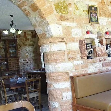Villa Stone Age Borş